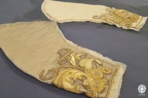 Restauración del vestido bordado Virgen de los Milagros