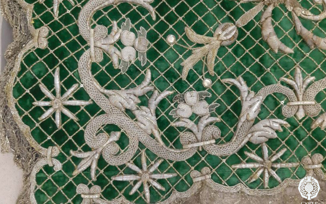 MANTO PROCESIONAL “CAMARONERO”. Virgen de la Esperanza. Hermandad de la Macarena. Sevilla.