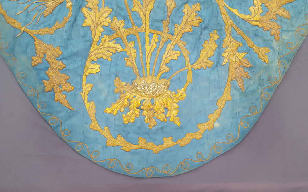 MANTO BORDADO S.XIX. Virgen de Escardiel. Hermandad de Escardiel. Castilblanco de los Arroyos, Sevilla.